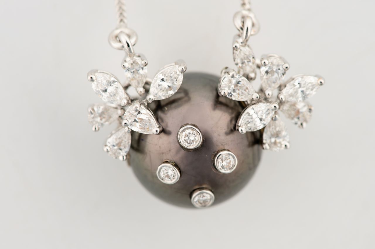 Nocturne Pearl Crest Pendant